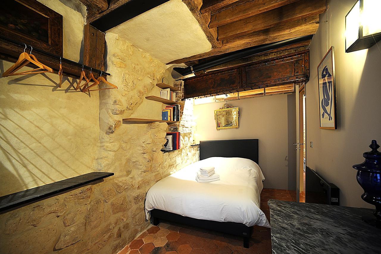Apartment Beautiful In Historical Marais *