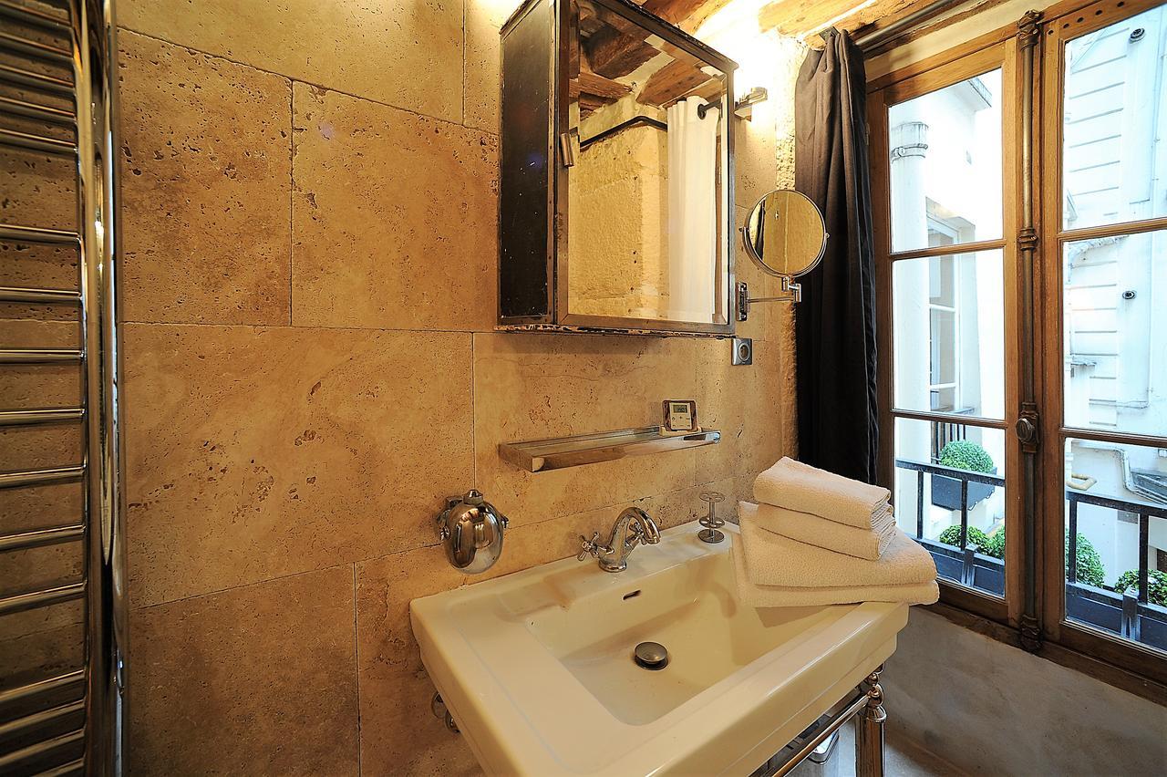 Beautiful In Historical Marais Paris